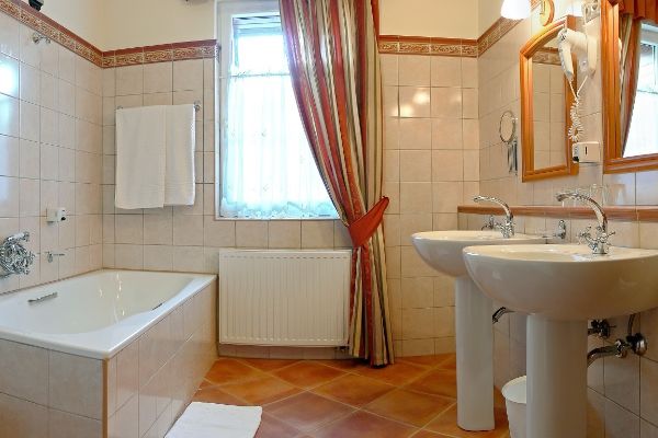 Levay Villa Hotel (Miskolc)